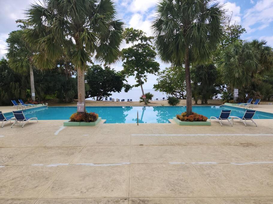 Modern Luxury 2-bedroom 2.5-bathroom Townhouse Holiday home